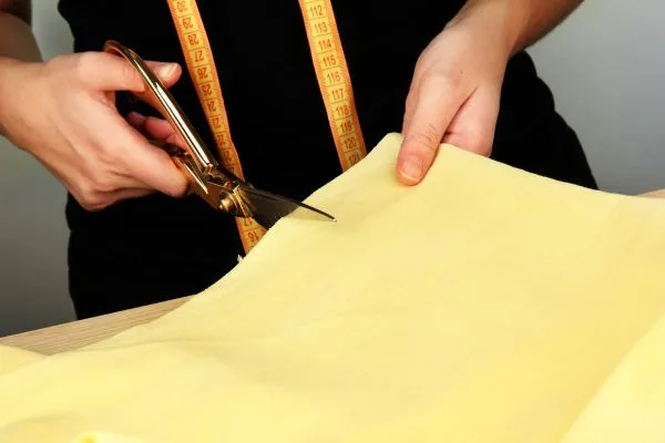 Measuring and Cutting the Fabric